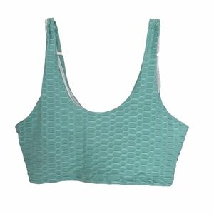 Kamoni Women's Aqua Textured Bikini Top -
Size Medium - NWOT - PTP 15”